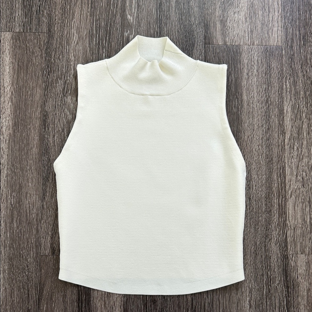 House of Harlow 1960 Cream Sleeveless Top